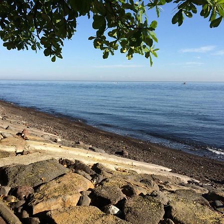 טג'אקולה Bali Segara Lestari Oceanfront Villas מראה חיצוני תמונה